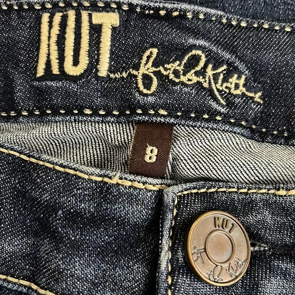 Kut From The Kloth Catherine Boyfriend Distressed Denim Shorts - NWOT - Size 8 - Picture 6 of 9